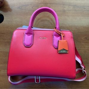 New without tags. Brand new unused aldo purse. Comes with detachable strap.